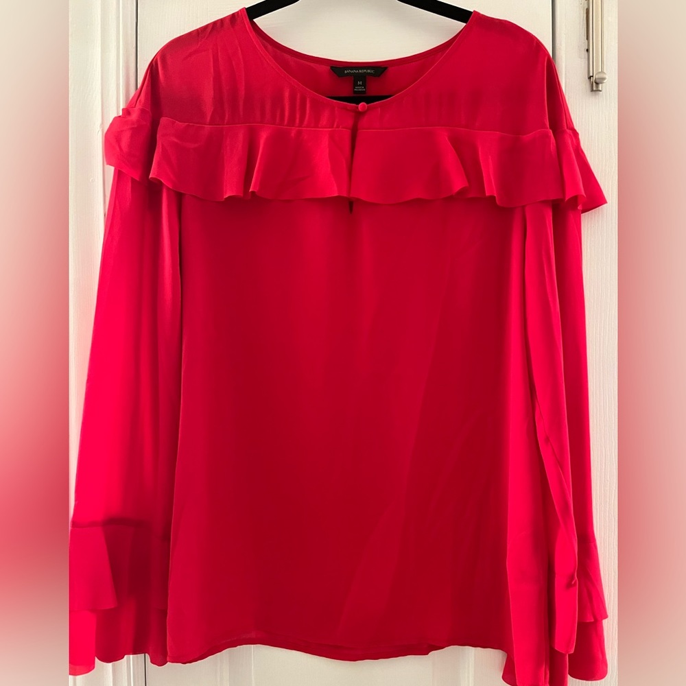 Banana Republic blouse size Medium.